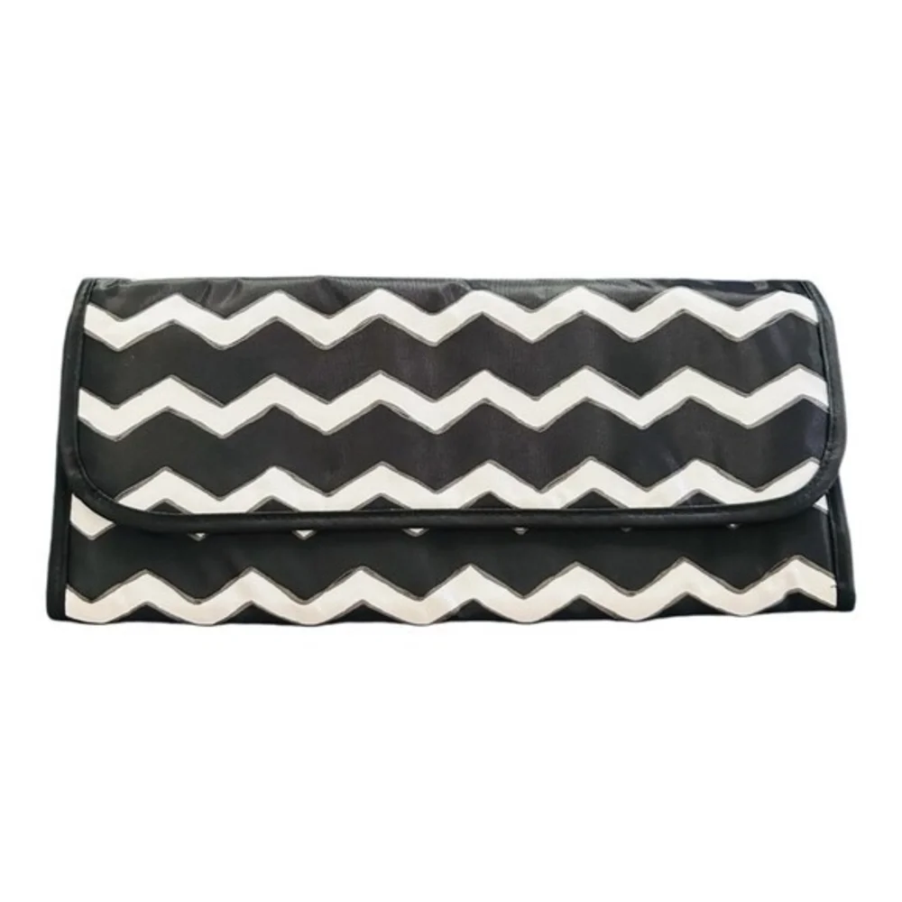 Thirty-One Thermal Tote Black White Chevron Flat Pouch Nylon Lunch Bag New